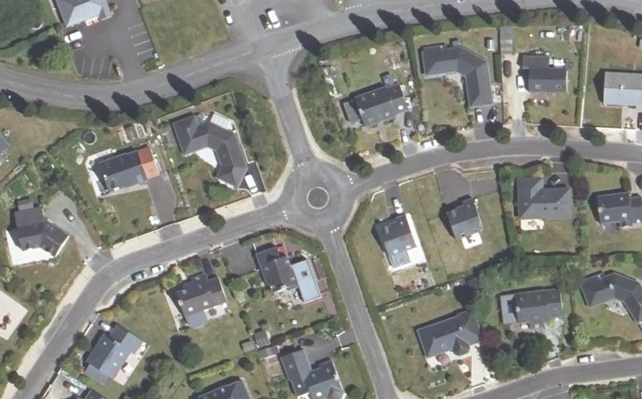 Vue aérienne du Rond-point anonyme n°590612127