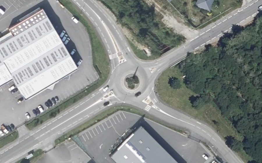Vue aérienne du Rond-point anonyme n°590839854