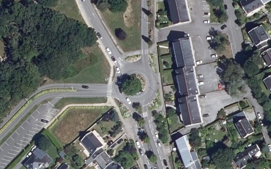 Vue aérienne du Rond-point anonyme n°590839951