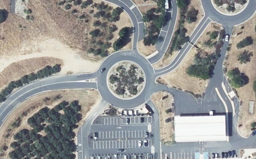 Vue aérienne du Rond-point anonyme n°590888586