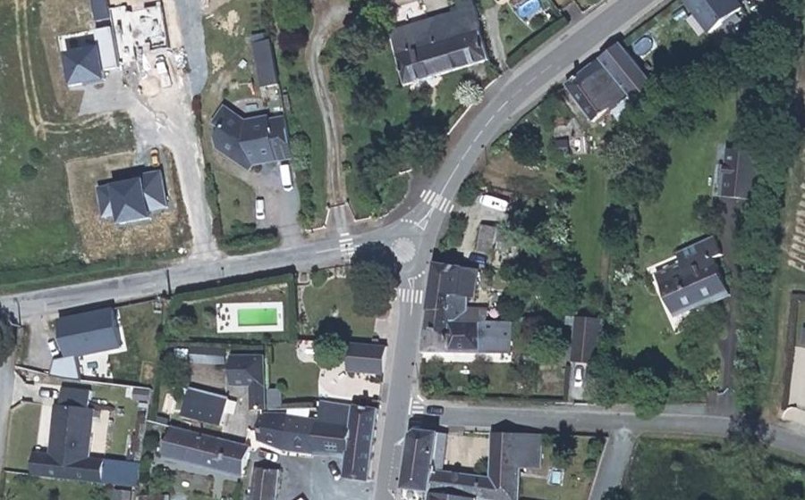 Vue aérienne du Rond-point anonyme n°591317860