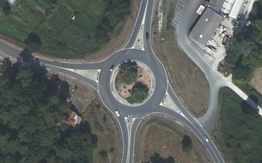 Vue aérienne du Rond-point anonyme n°59143967