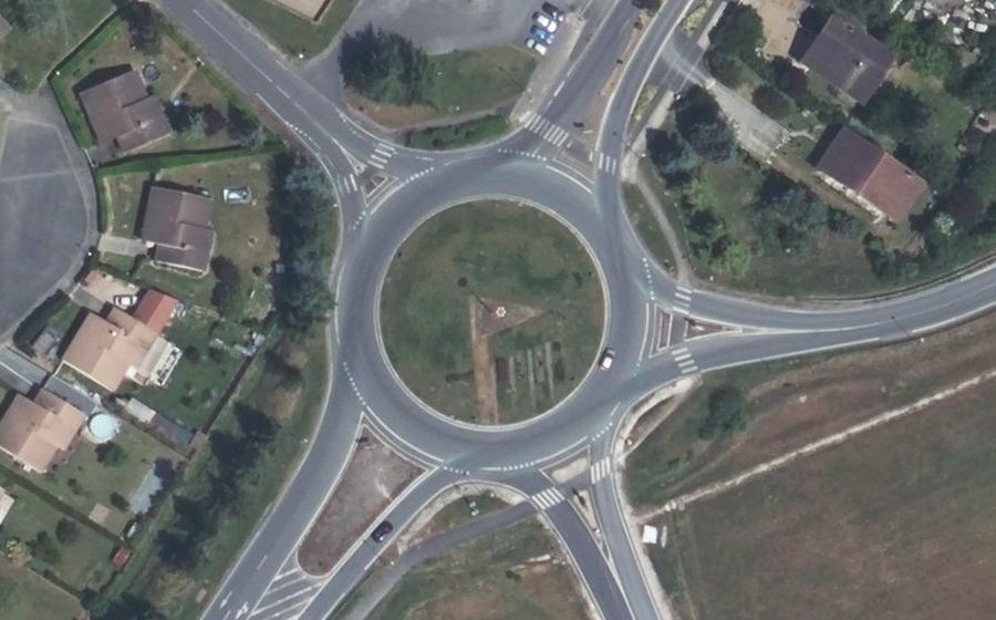 Vue aérienne du Rond-point anonyme n°59284854
