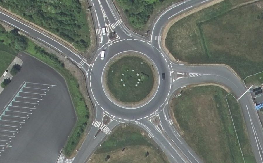 Vue aérienne du Rond-point anonyme n°592950108