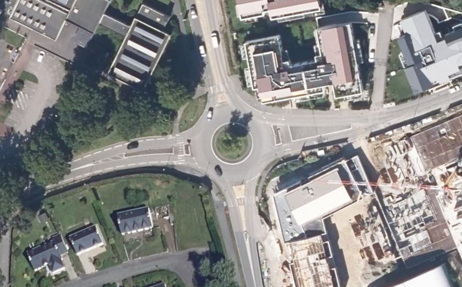 Vue aérienne du Rond-point anonyme n°5933677