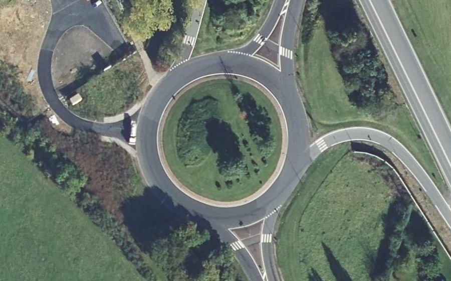 Vue aérienne du Rond-point anonyme n°59337467