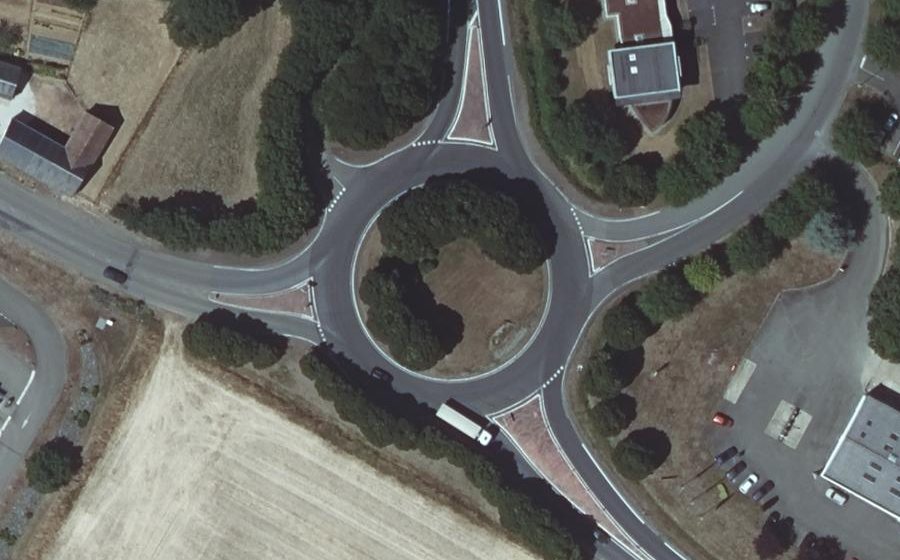 Vue aérienne du Rond-point anonyme n°5944756