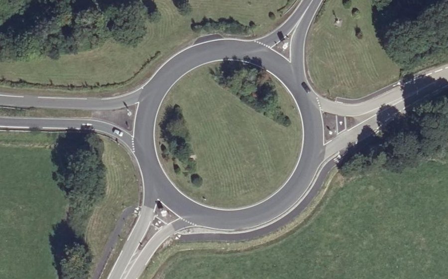 Vue aérienne du Rond-point anonyme n°594521170