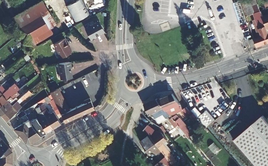 Vue aérienne du Rond-point anonyme n°59559258