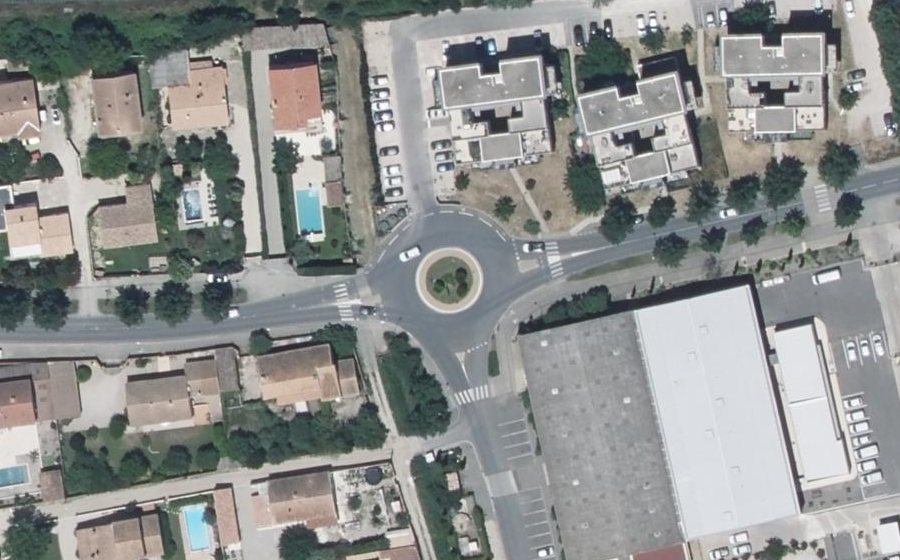 Vue aérienne du Rond-point anonyme n°59618324