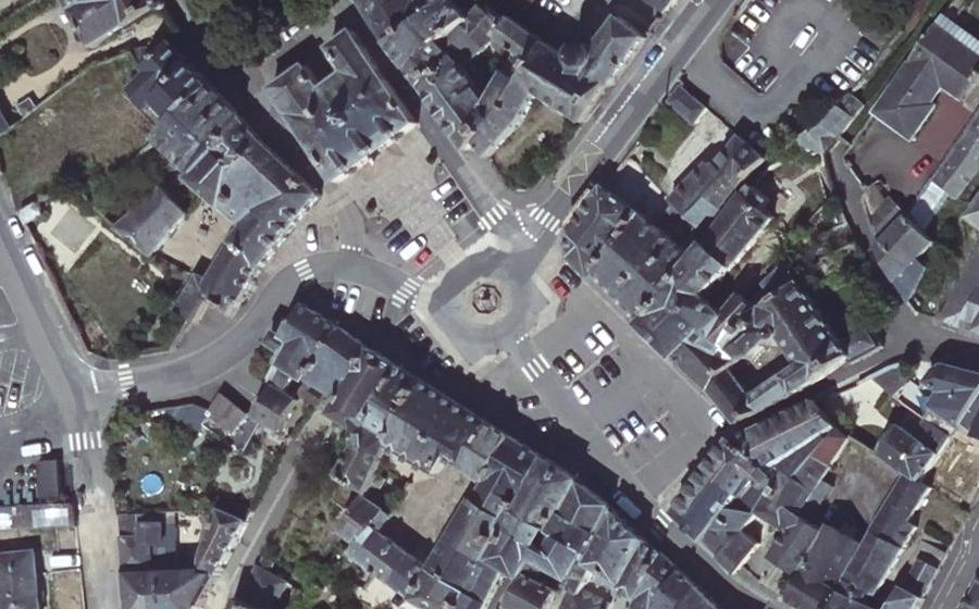 Vue aérienne de la Place Louis de Hercé