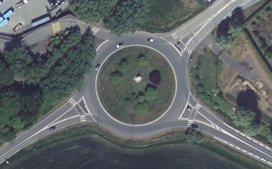 Vue aérienne du Rond-point anonyme n°59829268