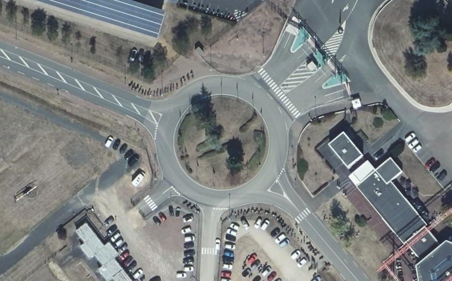Vue aérienne du Rond-point anonyme n°59829963