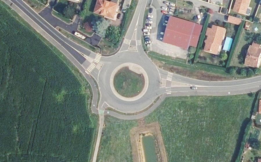 Vue aérienne du Rond-point anonyme n°598412200