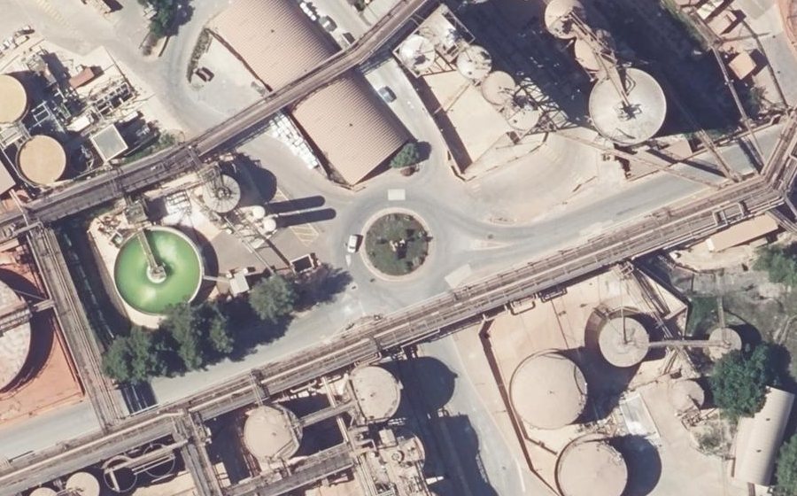 Vue aérienne du Rond-point anonyme n°598975535