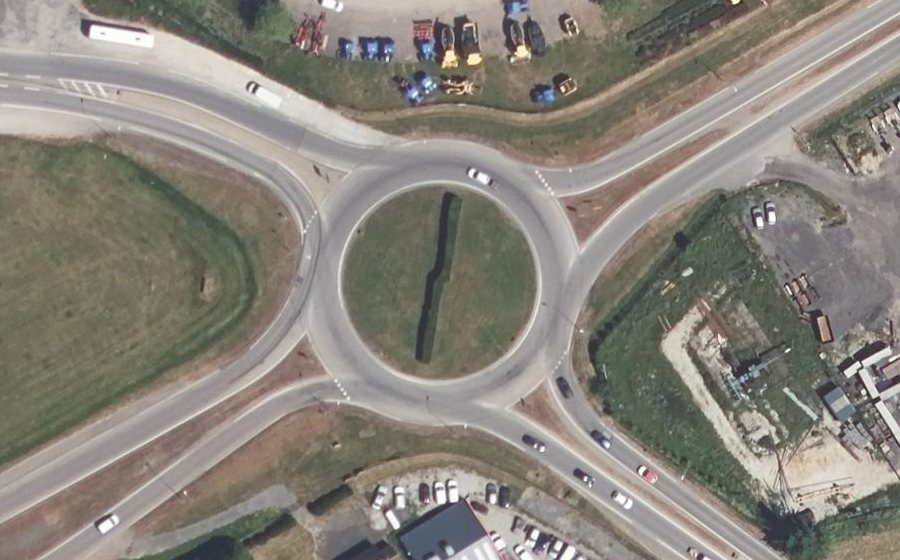 Vue aérienne du Rond-point anonyme n°59920294