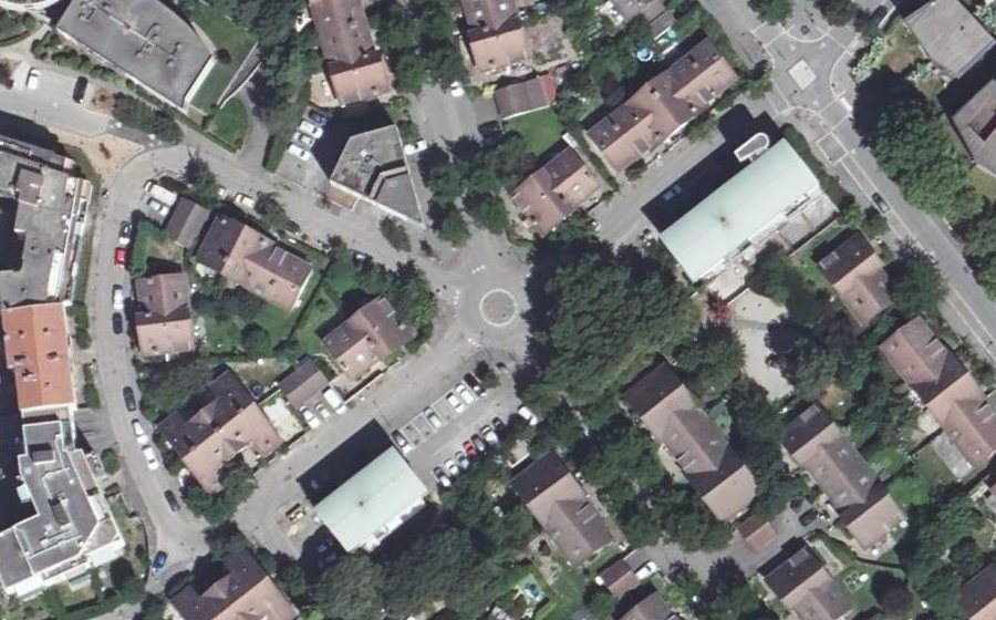 Vue aérienne du Rond-point anonyme n°5995790