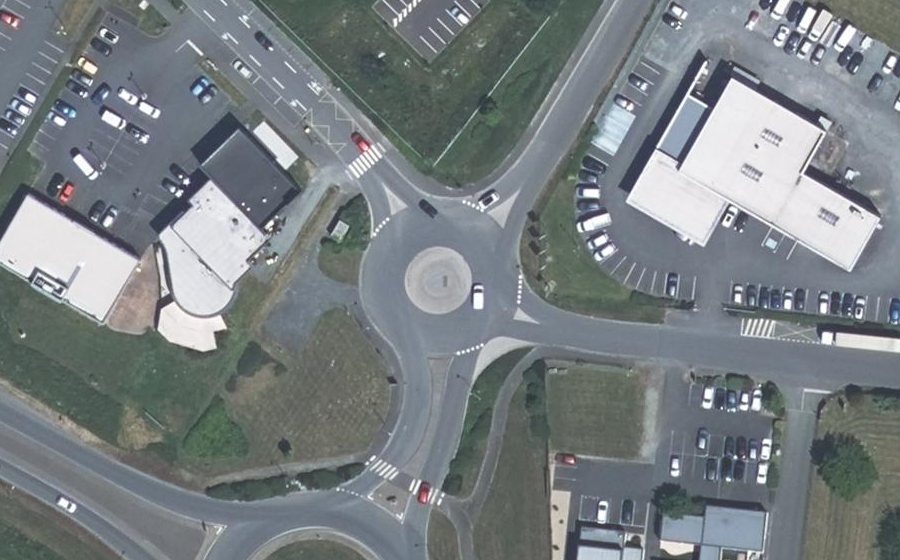 Vue aérienne du Rond-point anonyme n°600324096