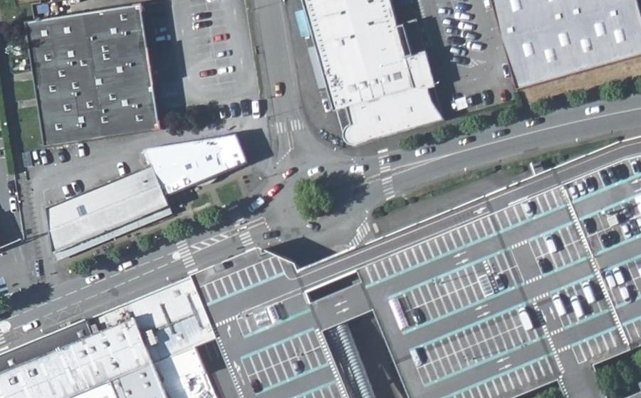 Vue aérienne du Rond-point anonyme n°600325126