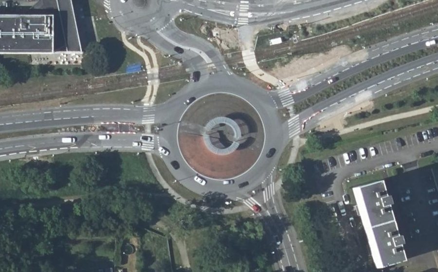 Vue aérienne du Rond-Point du 18-Juin-1940