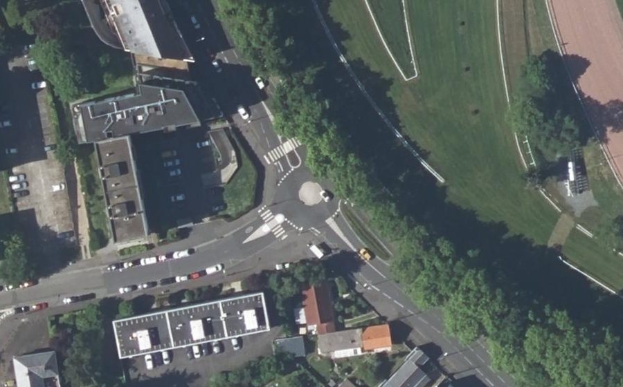 Vue aérienne du Rond-point anonyme n°600326796
