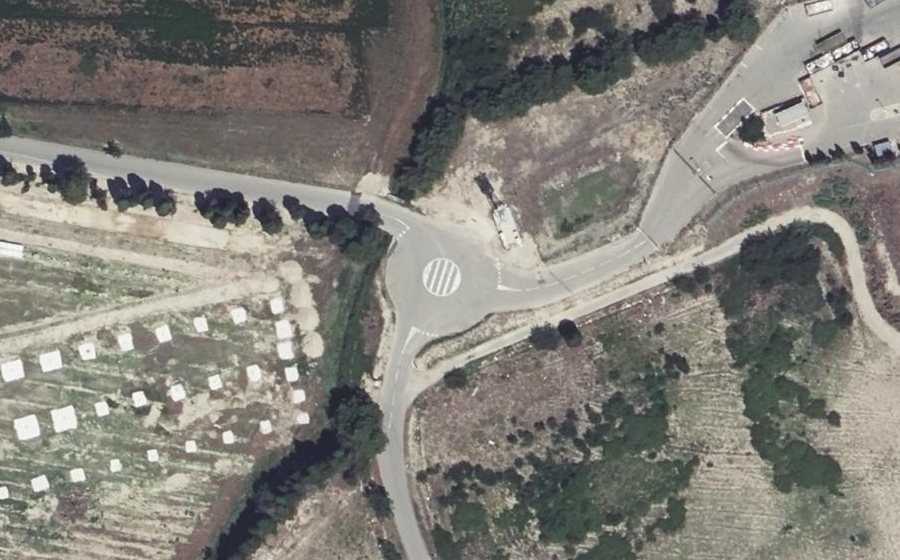 Vue aérienne du Rond-point anonyme n°60038927