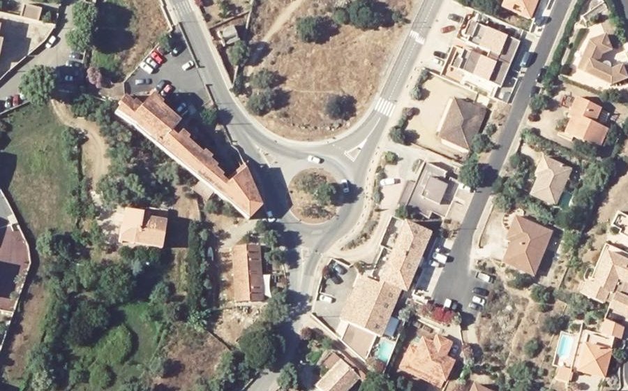 Vue aérienne du Rond-point anonyme n°60257389