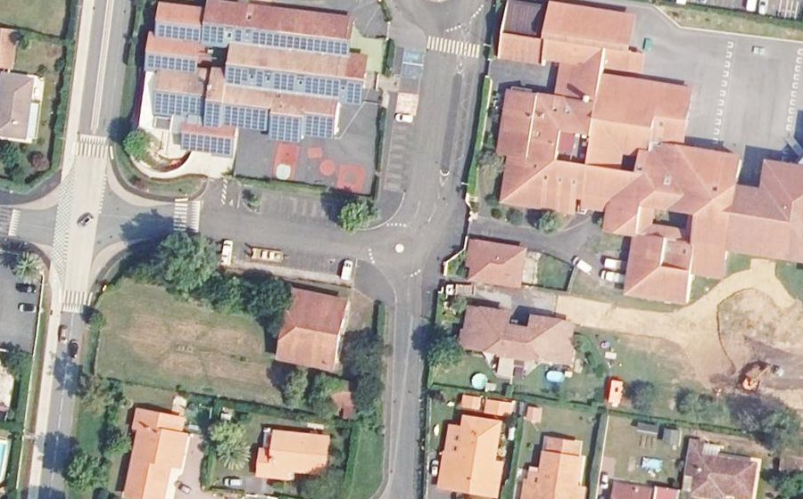 Vue aérienne du Rond-point anonyme n°604002252