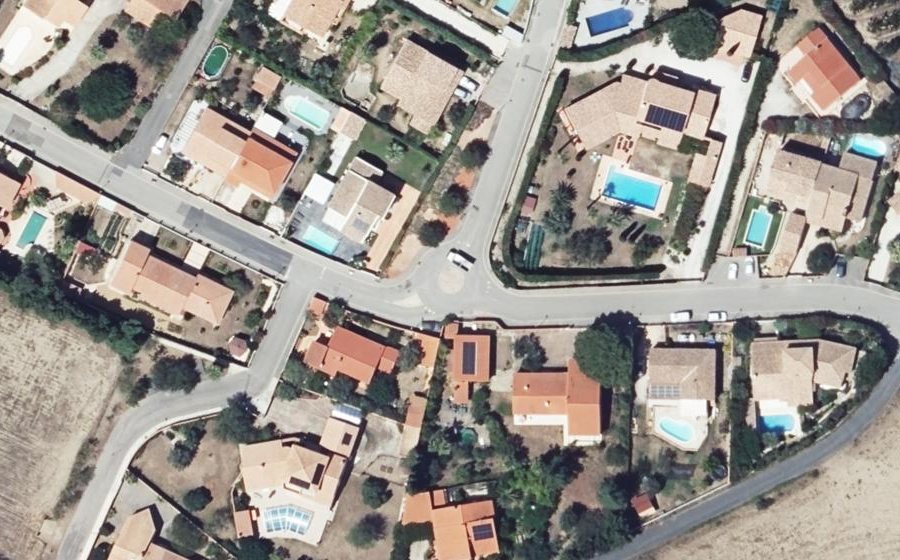 Vue aérienne du Rond-point anonyme n°605639076