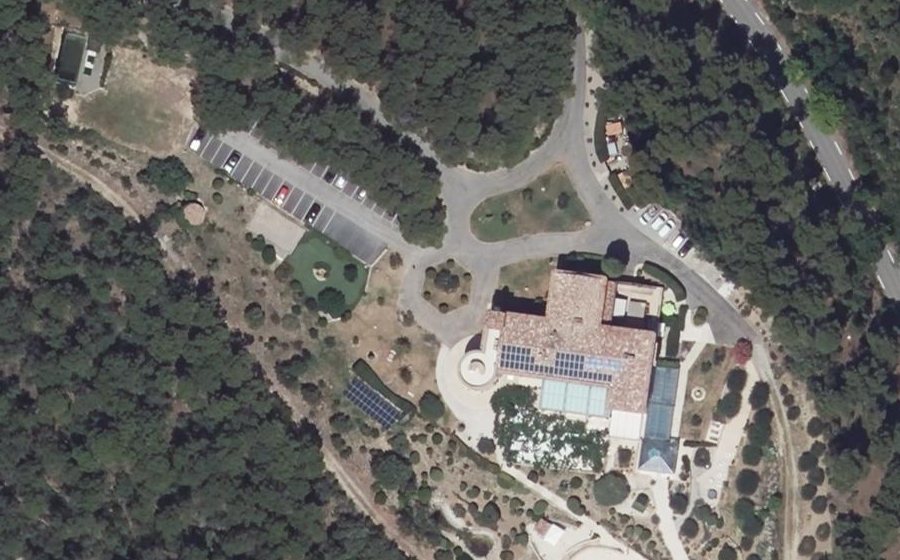 Vue aérienne du Rond-point anonyme n°606328486