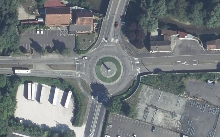 Vue aérienne du Rond-point anonyme n°6069809