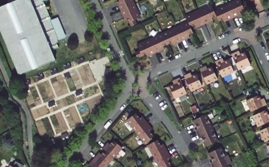 Vue aérienne du Rond-point anonyme n°60890037