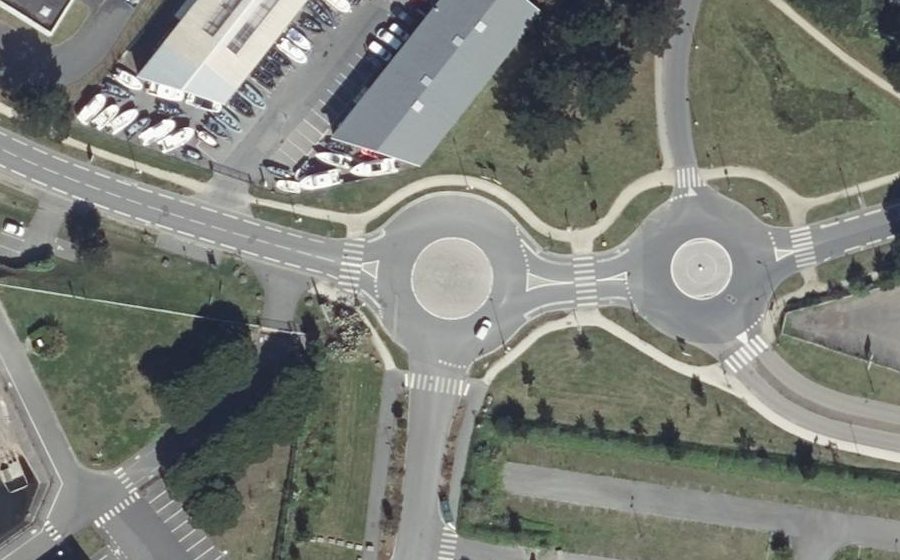 Vue aérienne du Rond-point anonyme n°609021795