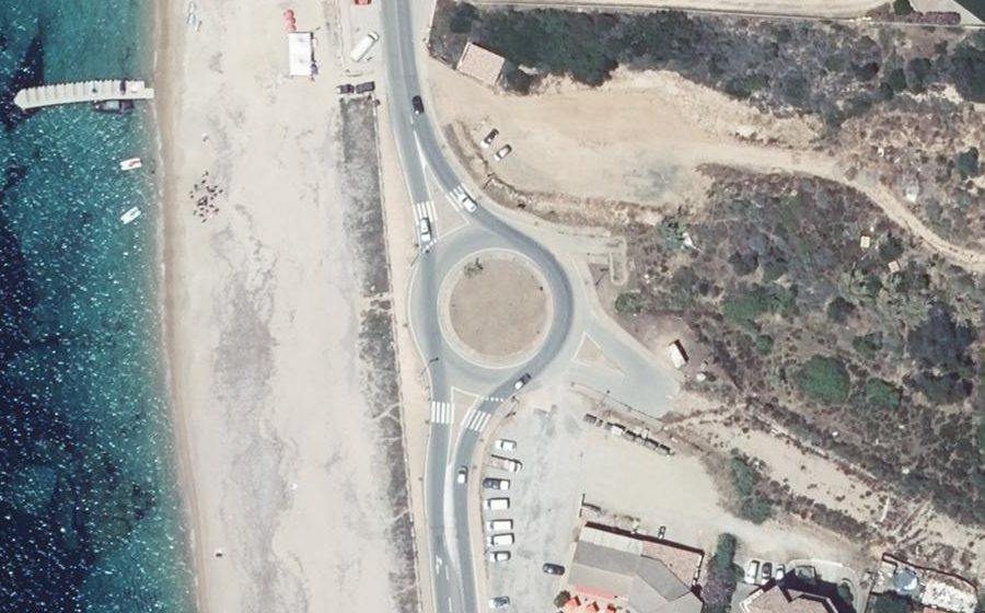 Vue aérienne du Rond-point anonyme n°60928211