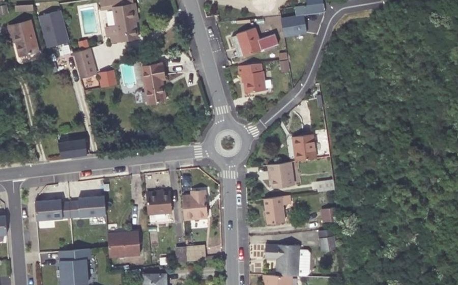 Vue aérienne du Rond-point anonyme n°609312107