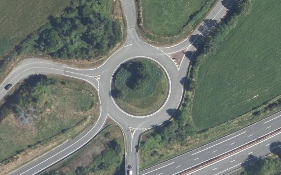 Vue aérienne du Rond-point anonyme n°60963364