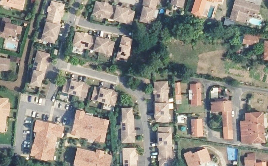 Vue aérienne du Rond-point anonyme n°609682957