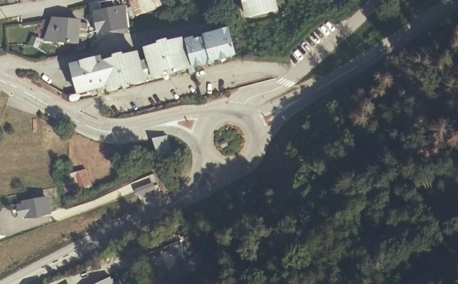 Vue aérienne du Rond-point anonyme n°610009819