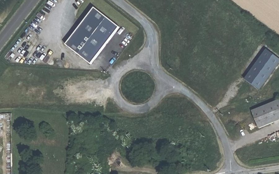 Vue aérienne du Rond-point anonyme n°610010690