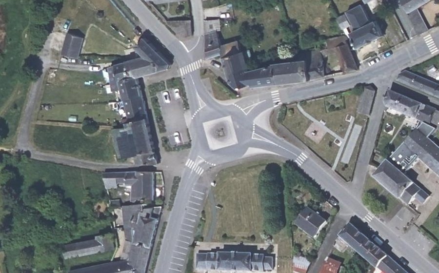 Vue aérienne du Place du Cheval Blanc