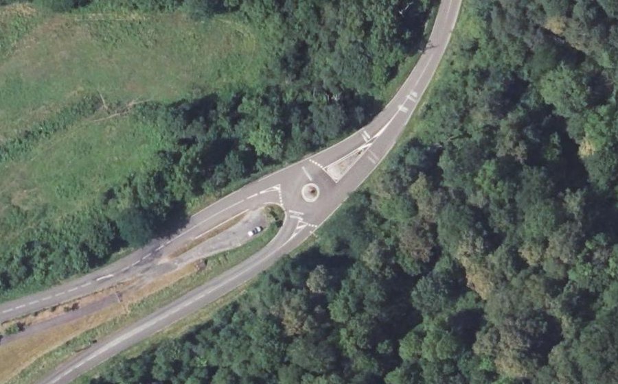 Vue aérienne du Rond-point anonyme n°610301504
