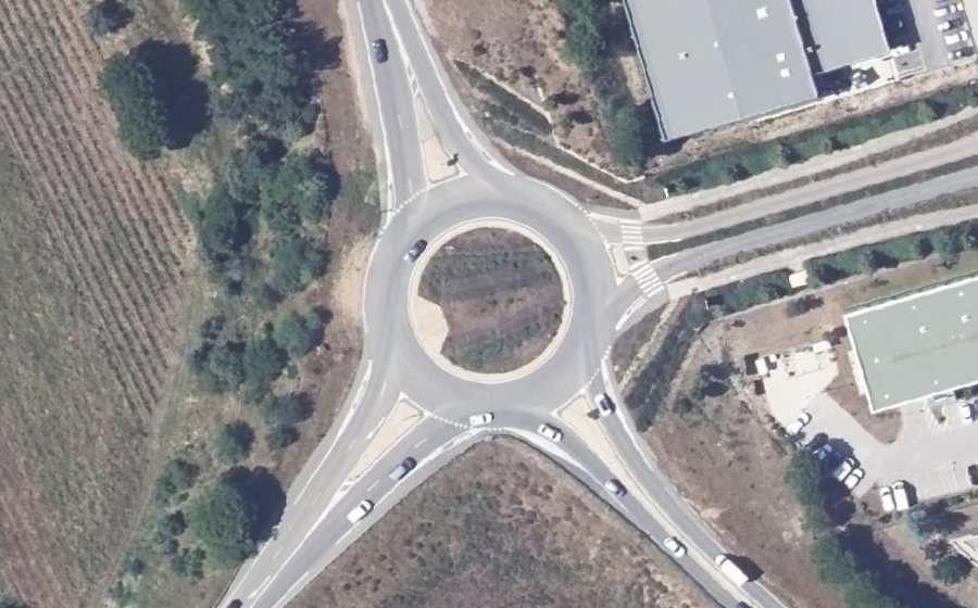 Vue aérienne du Rond-point anonyme n°610930075