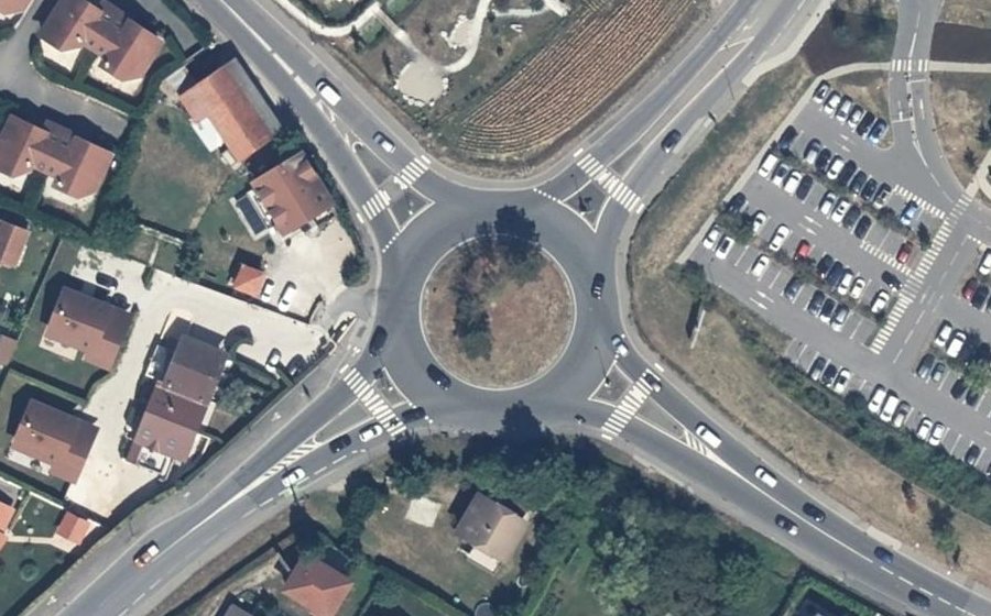 Vue aérienne du Rond-point anonyme n°6120891