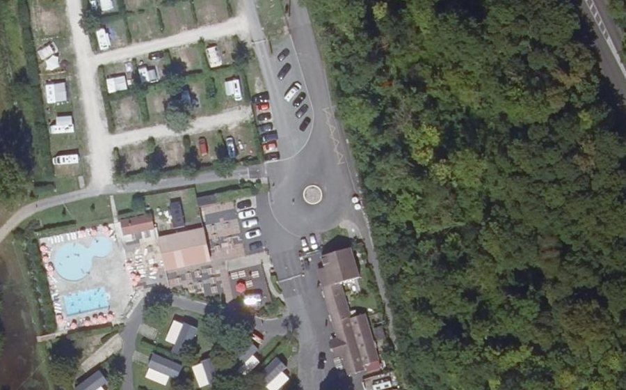 Vue aérienne du Rond-point anonyme n°613465839