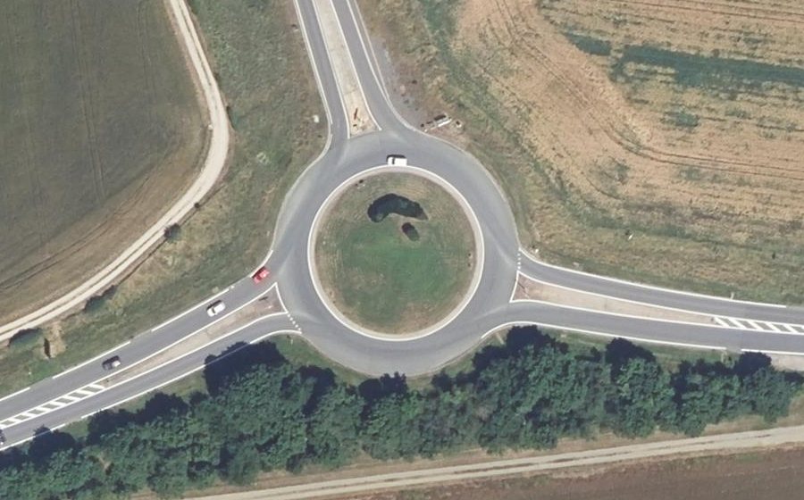 Vue aérienne du Rond-point anonyme n°6136072