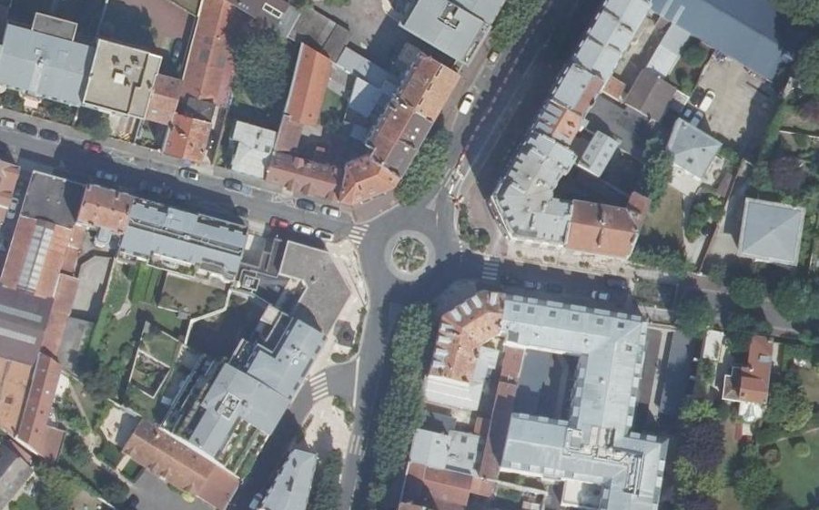 Vue aérienne du Rond-point anonyme n°613740010