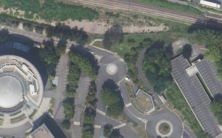 Vue aérienne du Rond-point anonyme n°614125757