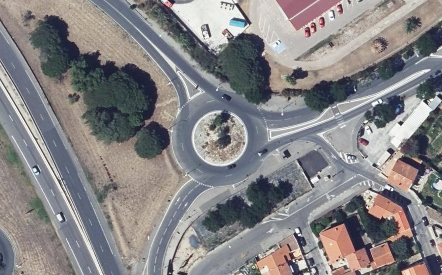 Vue aérienne du Rond-point anonyme n°615440010