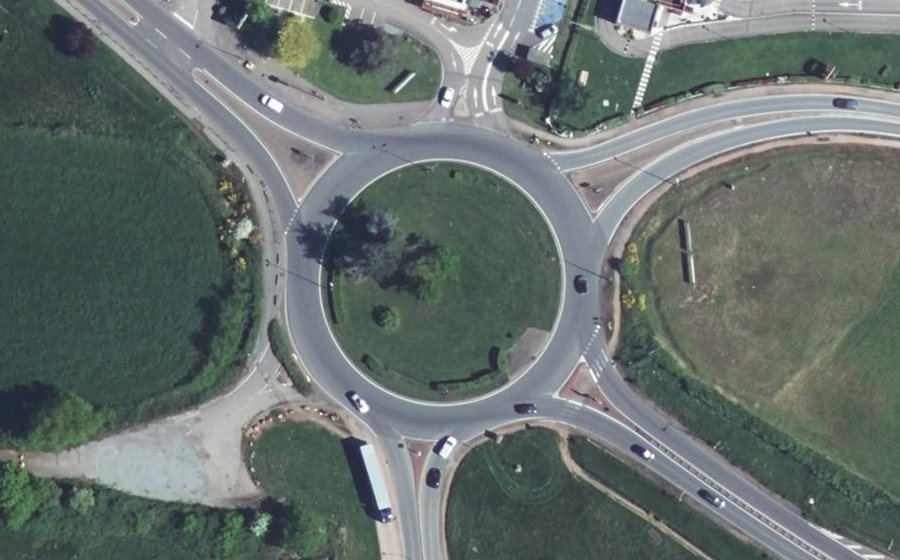 Vue aérienne du Rond-point anonyme n°6165249