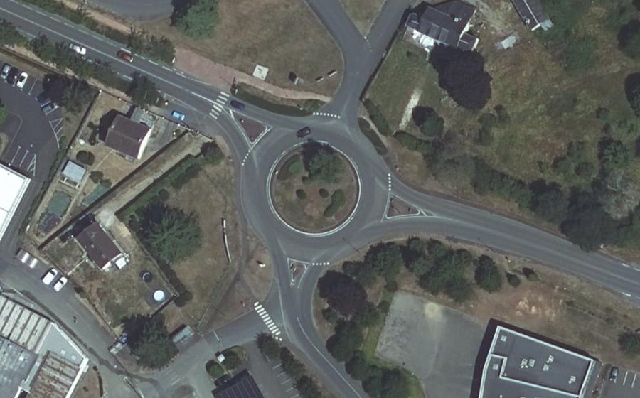 Vue aérienne du Rond-point anonyme n°6165874